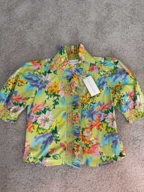 NWT Love the Label Floral Button-Up Top